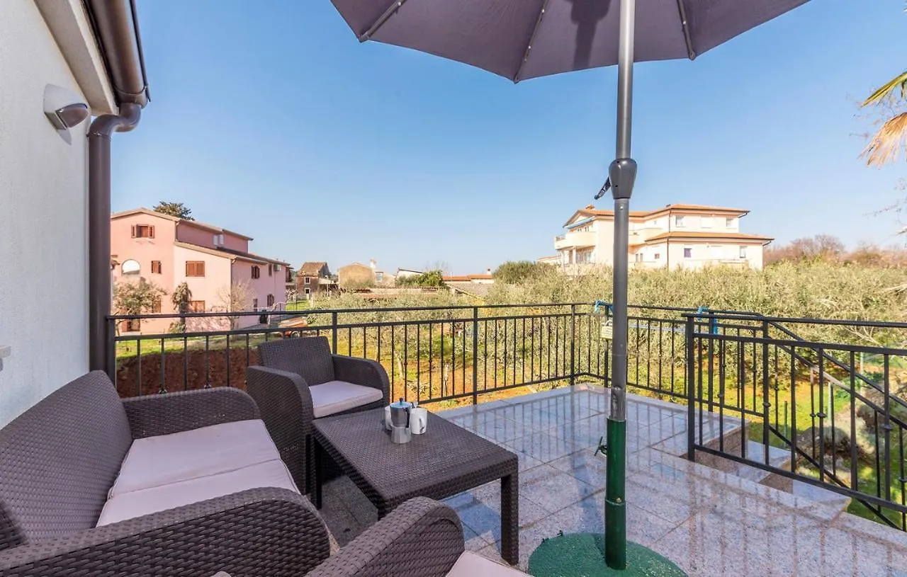 Apartments Spinotti Novigrad